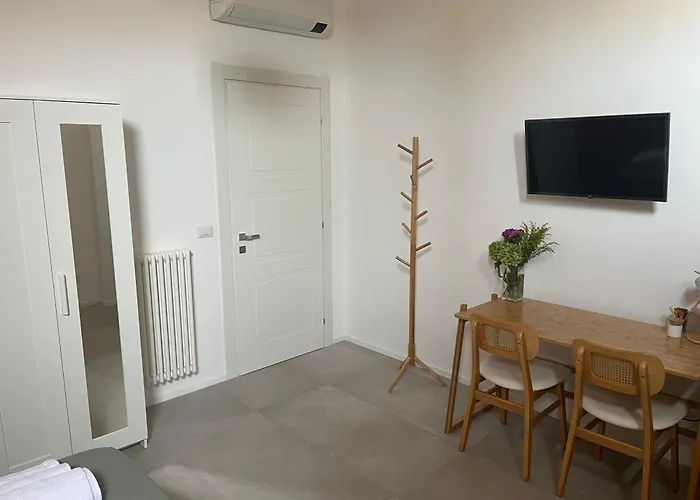 Lodi Modern House 4*